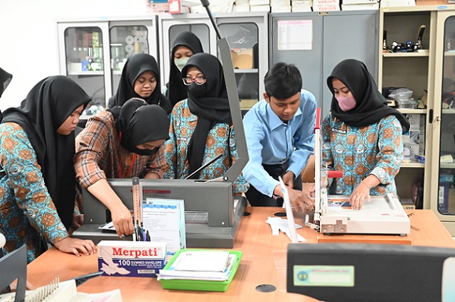 Pelatihan Coding di SMK